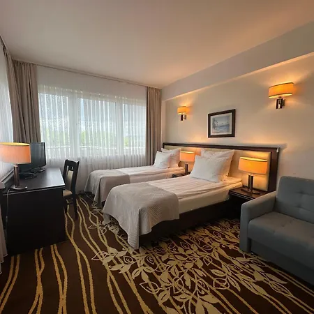 Hotel Business Faltom Gdynia Rumia Exterior photo
